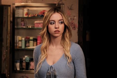 cassie euphoria titties|Euphoria S01E01 Sydney Sweeney as Cassie Howard (Topless。